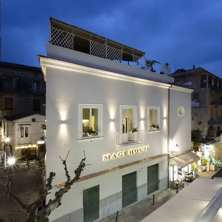 Apart-hotel Magi House Relais 4*