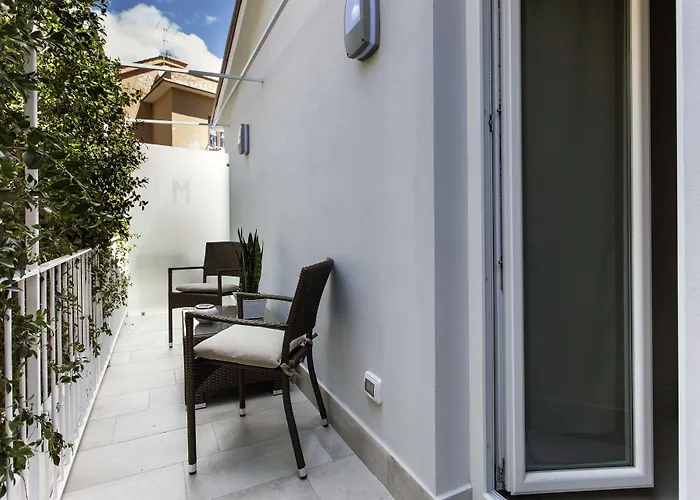 Aparthotel Magi House Relais 4*