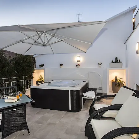 アパートホテル Magi House Relais ソレント