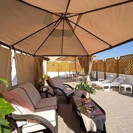 Lägenhetshotell Magi House Relais 2*