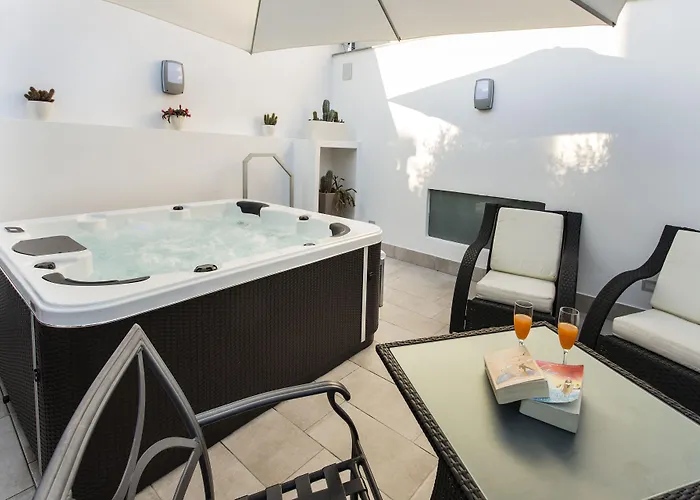 Apartahotel Magi House Relais 4*